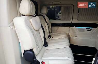 Минивэн Mercedes-Benz V-Class 2016 в 