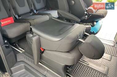 Минивэн Mercedes-Benz V-Class 2017 в 