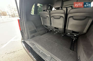 Минивэн Mercedes-Benz V-Class 2022 в 