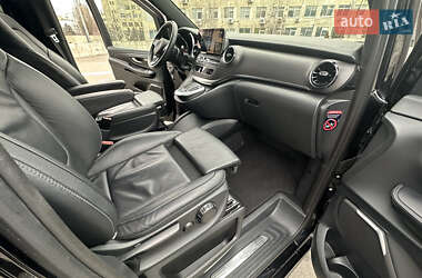 Минивэн Mercedes-Benz V-Class 2022 в 
