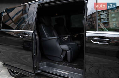 Минивэн Mercedes-Benz V-Class 2020 в Киеве