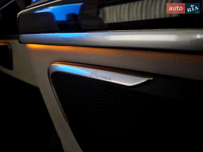 Минивэн Mercedes-Benz V-Class 2016 в Киеве