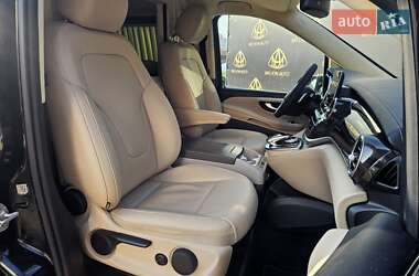 Минивэн Mercedes-Benz V-Class 2016 в 