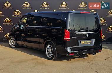 Минивэн Mercedes-Benz V-Class 2016 в 