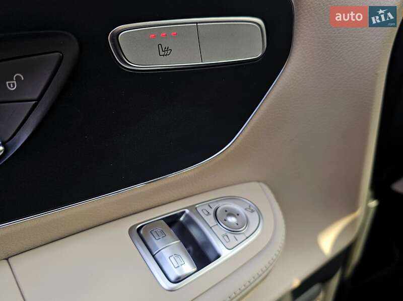 Минивэн Mercedes-Benz V-Class 2016 в Киеве