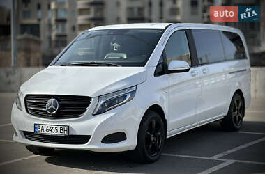 Мінівен Mercedes-Benz V-Class 2016 в Києві