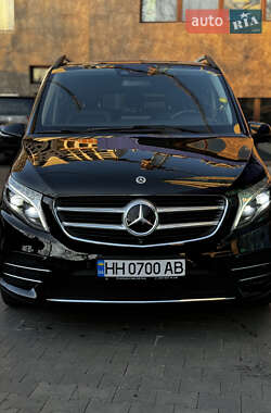Минивэн Mercedes-Benz V-Class 2017 в 