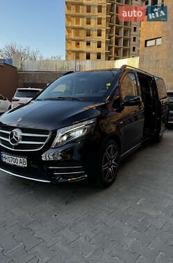 Минивэн Mercedes-Benz V-Class 2017 в 