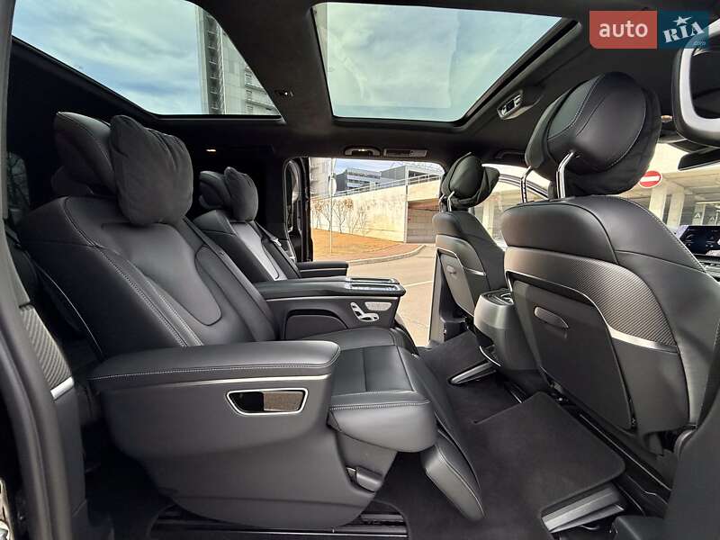 Минивэн Mercedes-Benz V-Class 2022 в Киеве