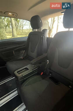 Минивэн Mercedes-Benz V-Class 2016 в 