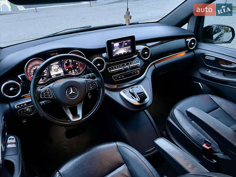 Минивэн Mercedes-Benz V-Class 2016 в Виноградове