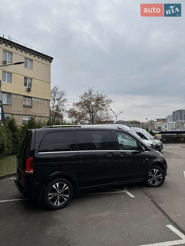 Минивэн Mercedes-Benz V-Class 2016 в Киеве