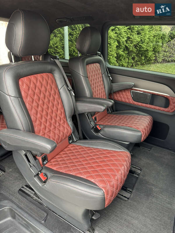 Минивэн Mercedes-Benz V-Class 2016 в Киеве