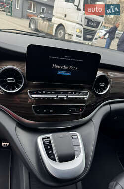 Минивэн Mercedes-Benz V-Class 2021 в 