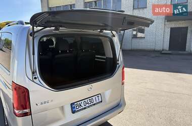 Мінівен Mercedes-Benz V-Class 2015 в 