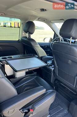 Минивэн Mercedes-Benz V-Class 2018 в 