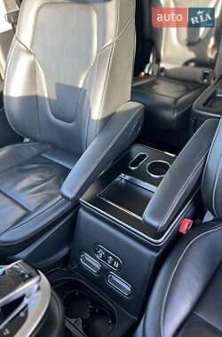 Минивэн Mercedes-Benz V-Class 2018 в 