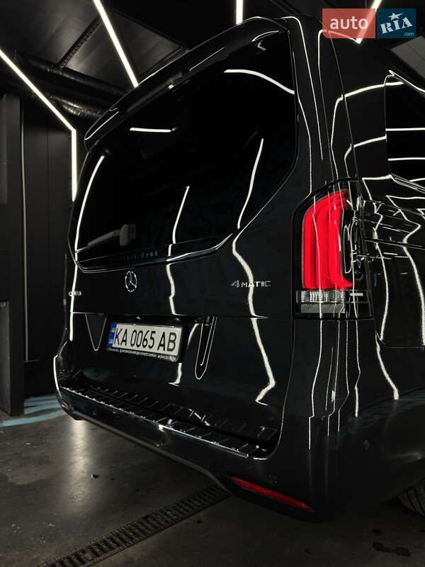 Минивэн Mercedes-Benz V-Class 2025 в Киеве