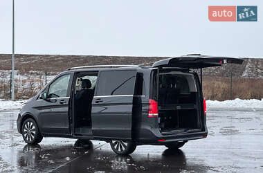 Минивэн Mercedes-Benz V-Class 2021 в 