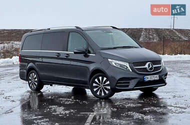 Минивэн Mercedes-Benz V-Class 2021 в 