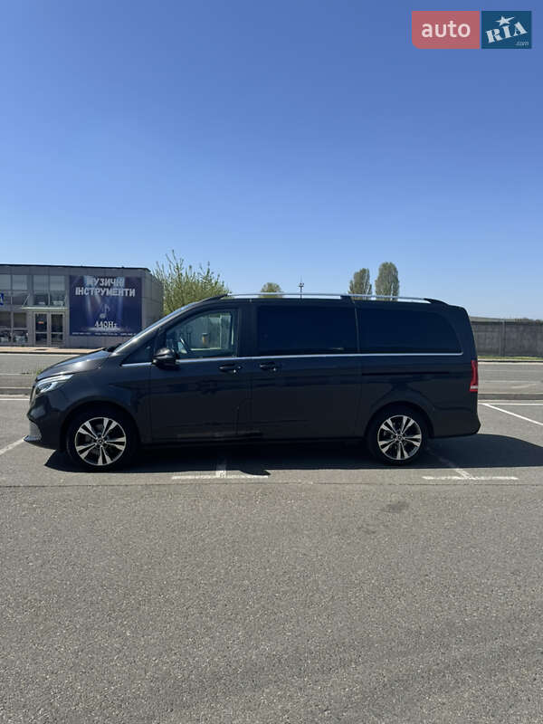 Минивэн Mercedes-Benz V-Class 2020 в Киеве