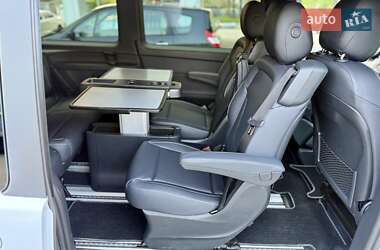 Минивэн Mercedes-Benz V-Class 2016 в 