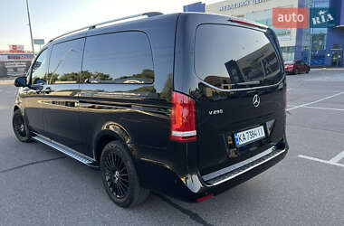 Минивэн Mercedes-Benz V-Class 2015 в 