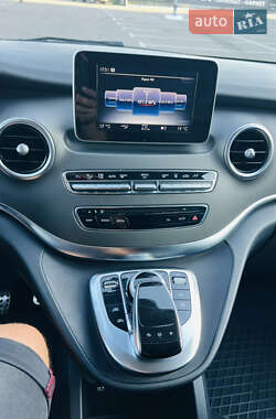 Минивэн Mercedes-Benz V-Class 2015 в 