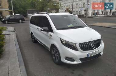 Минивэн Mercedes-Benz V-Class 2015 в 