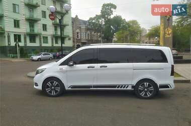 Минивэн Mercedes-Benz V-Class 2015 в 