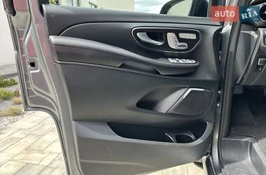 Минивэн Mercedes-Benz V-Class 2023 в 