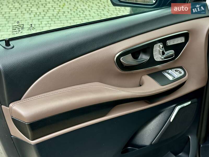 Мінівен Mercedes-Benz V-Class 2021 в Рівному