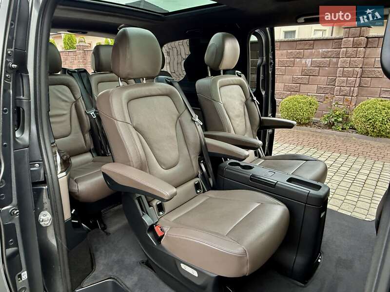 Мінівен Mercedes-Benz V-Class 2021 в Рівному
