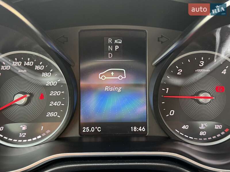 Мінівен Mercedes-Benz V-Class 2021 в Рівному