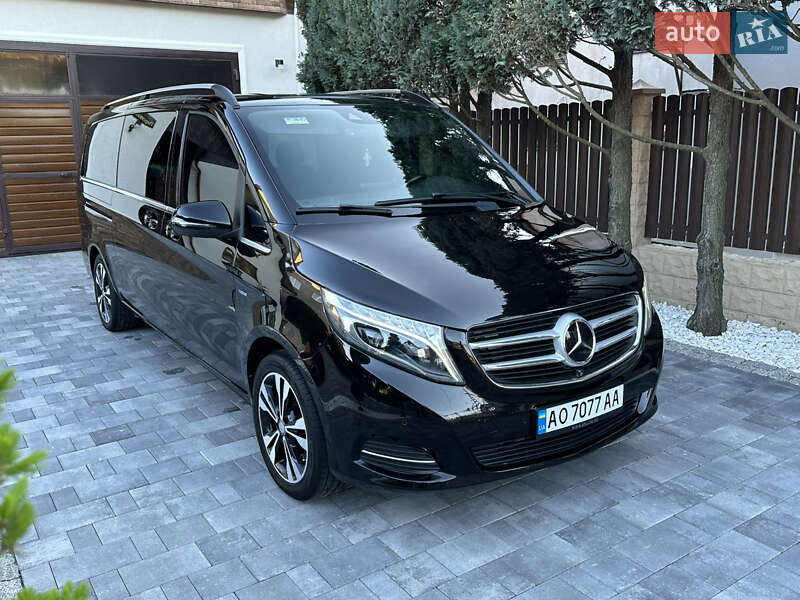 Минивэн Mercedes-Benz V-Class 2016 в Виноградове