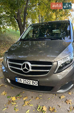 Мінівен Mercedes-Benz V-Class 2015 в 