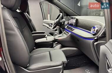 Минивэн Mercedes-Benz V-Class 2025 в 