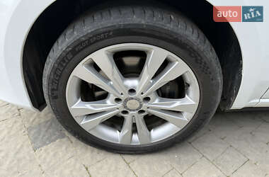 Минивэн Mercedes-Benz V-Class 2015 в 