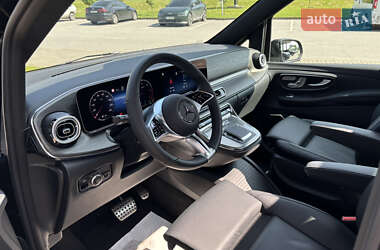 Минивэн Mercedes-Benz V-Class 2024 в 