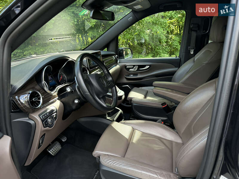 Минивэн Mercedes-Benz V-Class 2022 в Черновцах