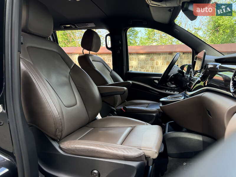 Минивэн Mercedes-Benz V-Class 2022 в Черновцах