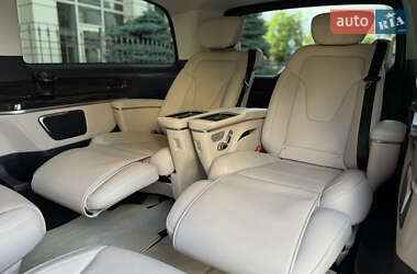 Минивэн Mercedes-Benz V-Class 2023 в 