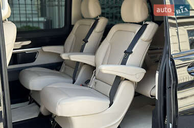 Минивэн Mercedes-Benz V-Class 2023 в 