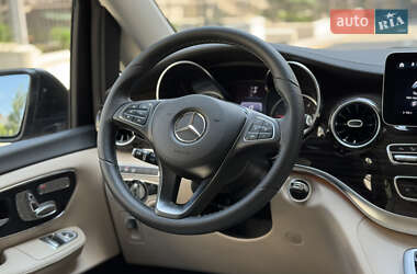 Минивэн Mercedes-Benz V-Class 2023 в 