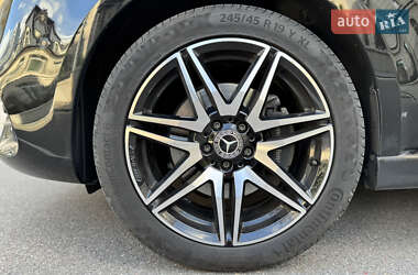 Минивэн Mercedes-Benz V-Class 2023 в 