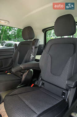 Минивэн Mercedes-Benz V-Class 2019 в 