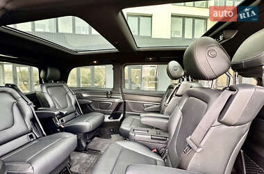 Минивэн Mercedes-Benz V-Class 2016 в 