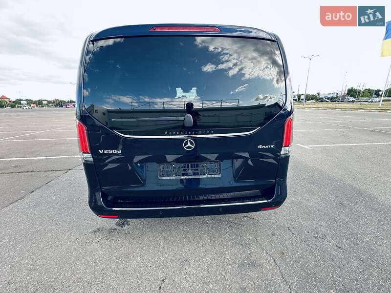 Минивэн Mercedes-Benz V-Class 2017 в Одессе