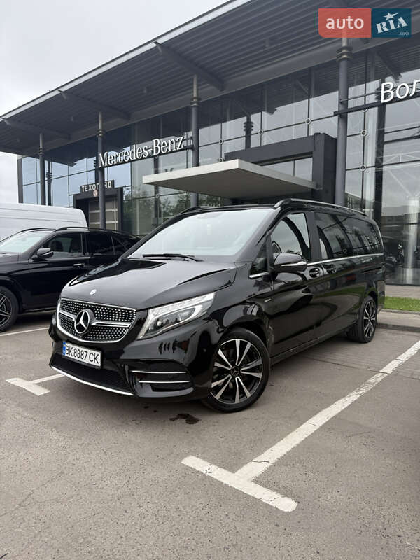 Минивэн Mercedes-Benz V-Class 2014 в Ровно фото 6 Минивэн Mercedes-Benz V-Class 2014 в Ровно