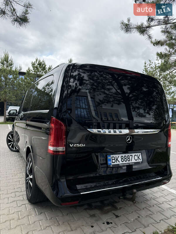 Минивэн Mercedes-Benz V-Class 2014 в Ровно фото 30 Минивэн Mercedes-Benz V-Class 2014 в Ровно
